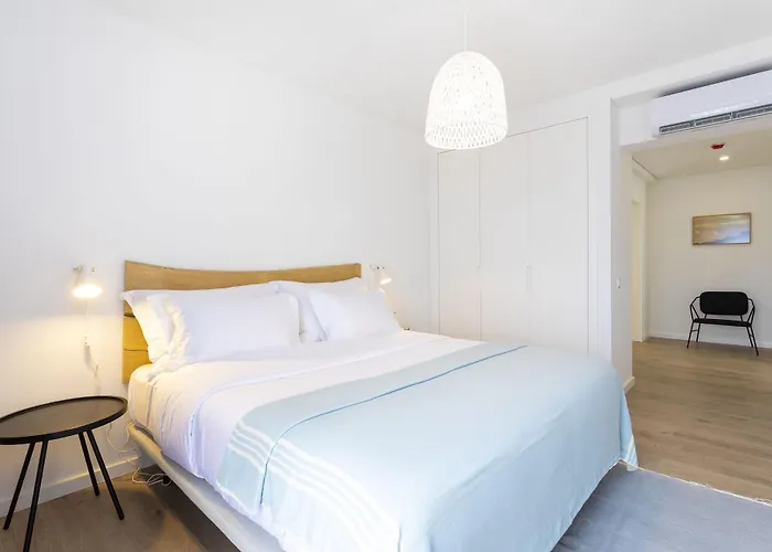 Aparthotel And The Sea 4*