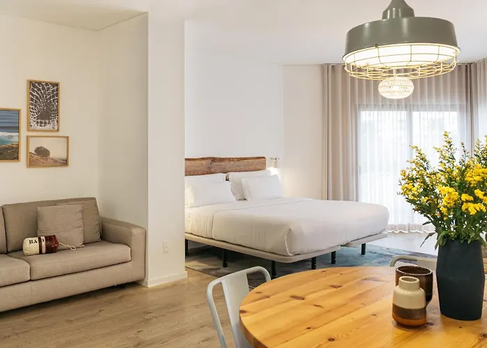 And The Sea Aparthotel