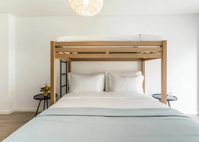 Aparthotel And The Sea 4*