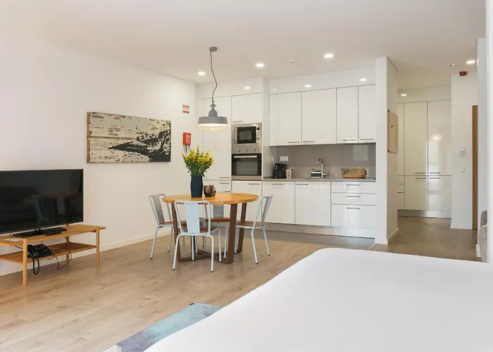 And The Sea Lejlighedshotel Ericeira